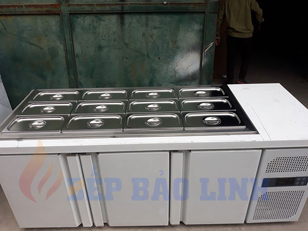 ban-salad-1m8-inox-3-canh-mat-trước